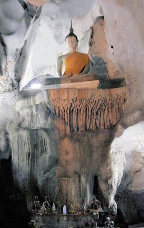 Muang On Cave - Buddah Statue Muang On Cave - Buddah Statue