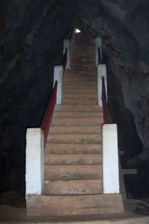 Muang On Cave - Staircase Muang On Cave - Staircase