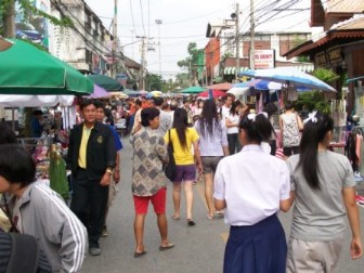 Saturday Market - Crowds